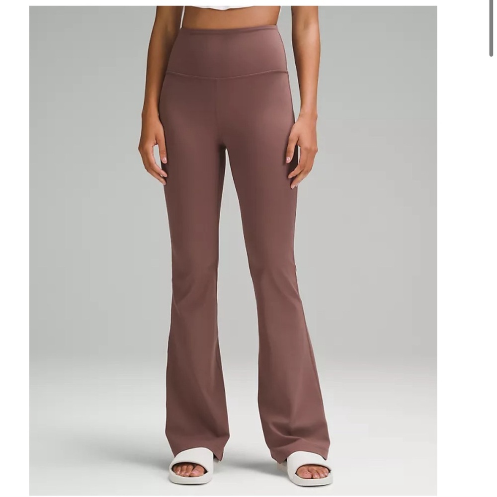 lululemon Groove Super-High-Rise
Flared Pant *Nulu